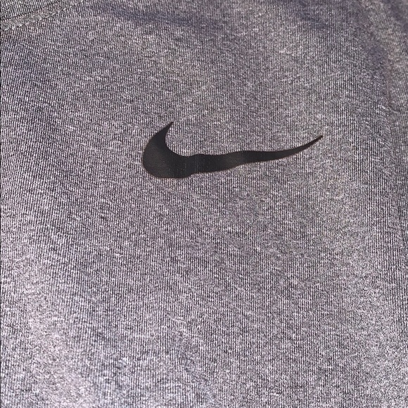 nike shirt - Picture 2 of 3